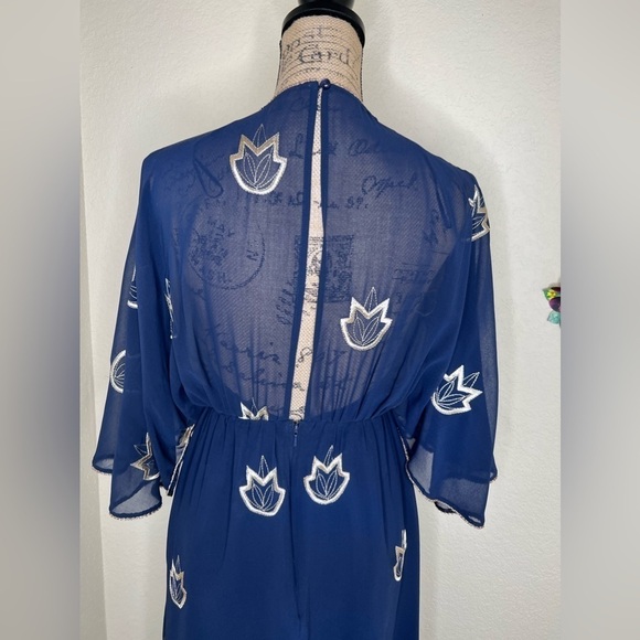 Stevie May Embroidered Leaf Dress V Neck, Lined, Empire Waist Open Back Size XS - Picture 7 of 16
